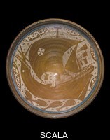 ******** Bowl with lustre-painted depiction of a sailing ship, Spain (Malaga), 1425-1450