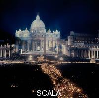 ******** Concilio ecumenico Vaticano II svolto da Papa Giovanni XXIII nel 1962. San Pietro di notte