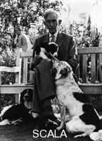 ******** Leonard Woolf (1880-1969), British writer, 1965.